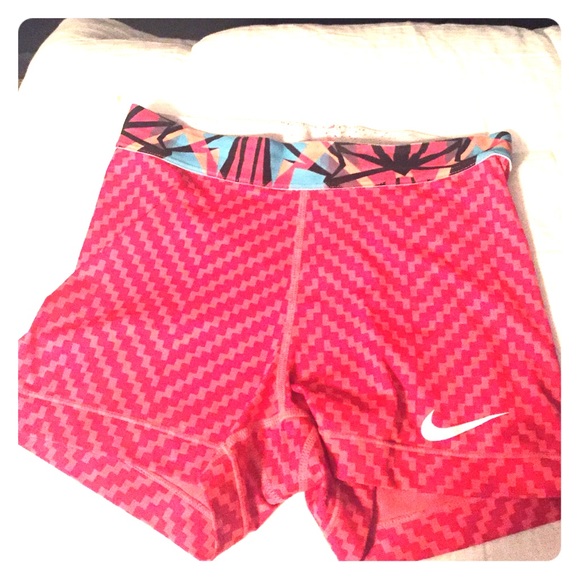 Nike pro