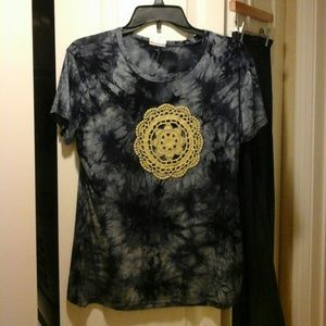 Natural Life tee-shirt with embroidery