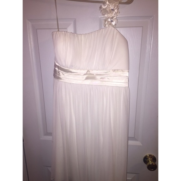 Off white formal/homecoming dress