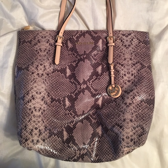 Michael Kors tote