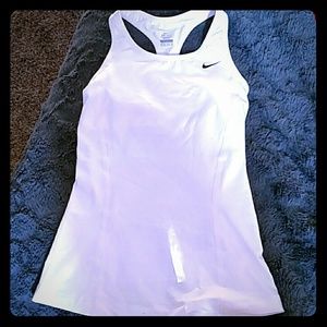 Nike drifit tank NWOT