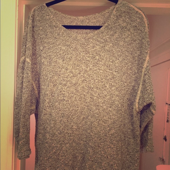 Quarter length sweater