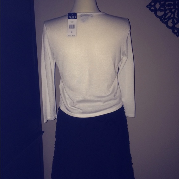 SOLD****White Shrug Sweater. - Picture 2 of 4