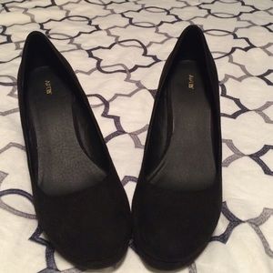Black wedge heels! Great condition!