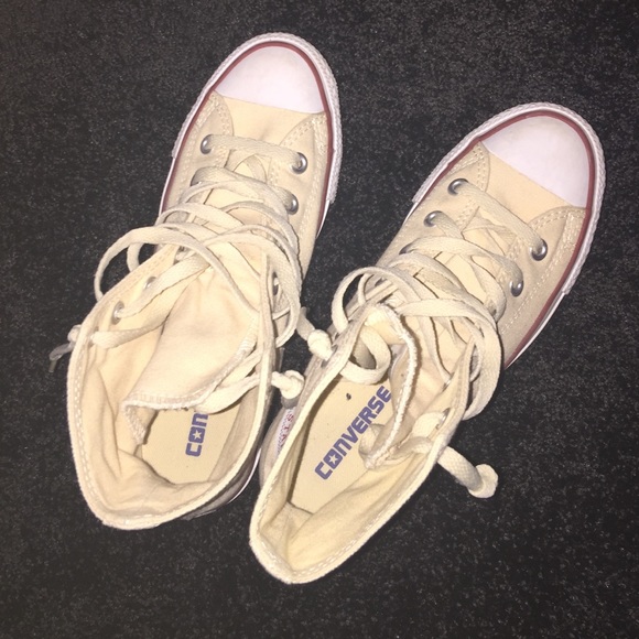 Converse Shoes - Hightop converse