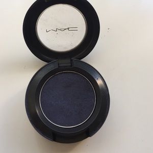 MAC eyeshadow