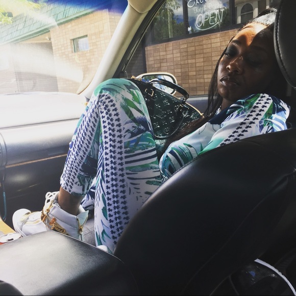 Meet your Posher, Natasha - Picture 2 of 2