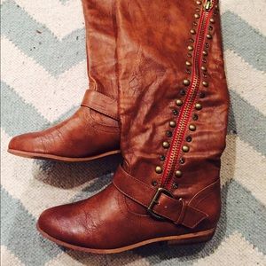 Brown tall boots with gems