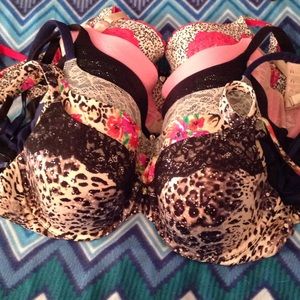 6 VS 32ddd bras