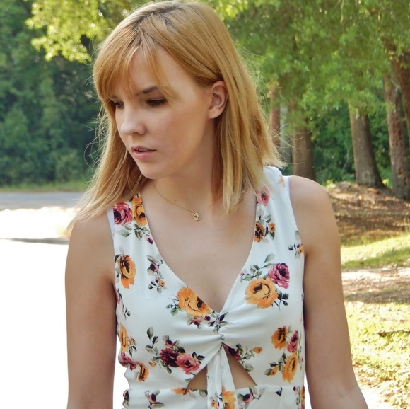 Meet your Posher, Andrea - Picture 3 of 5