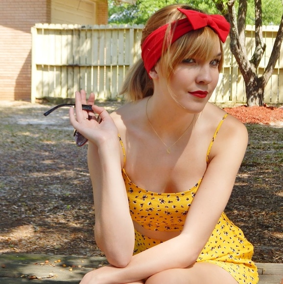 Meet your Posher, Andrea - Picture 4 of 5