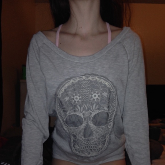 Lace skull top