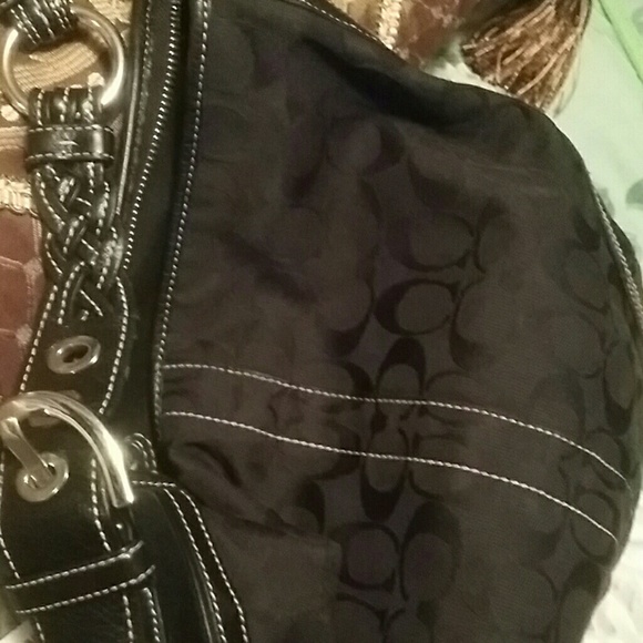 Coach - Picture 2 of 3