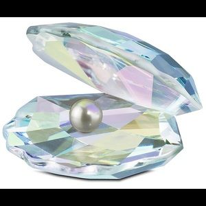 NEW Swarovski Shell with Pearl