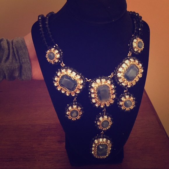 Necklace - Picture 1 of 4