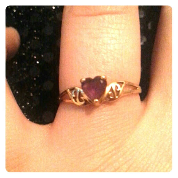 Amethyst heart ring