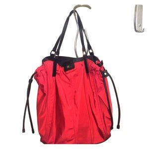 NEW PRICE AND NEW Burberry Tote!!!!! $300+ Off!!!