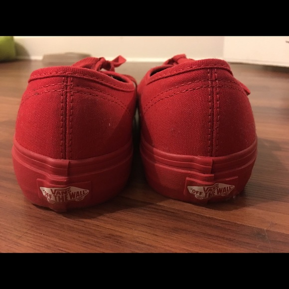 Red vans - Picture 3 of 3