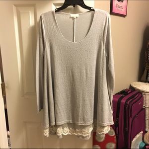 Grey with lace umgee tunic