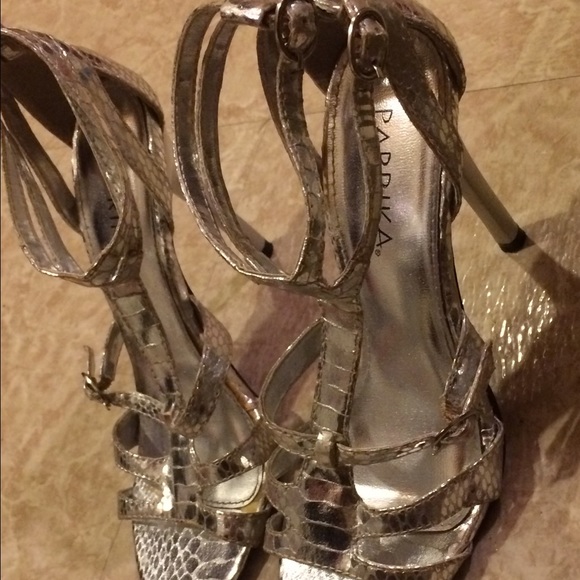 Silver snakeskin style heels - Picture 3 of 4