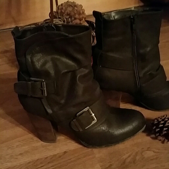 Boots - Picture 2 of 2