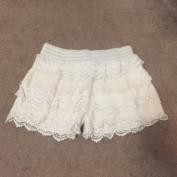 lace shorts