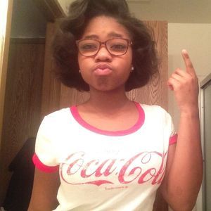 Meet your Posher, Mia