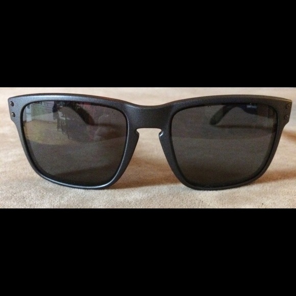 Polarized Oakley Sunglasses