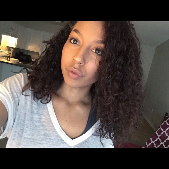 Meet your Posher, Tyana - Picture 1 of 1