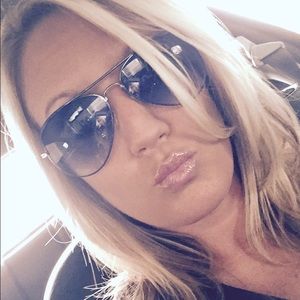 Meet your Posher, Johnna