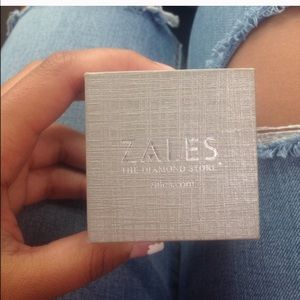 DIAMOND ZALES ENGAGMENT RING