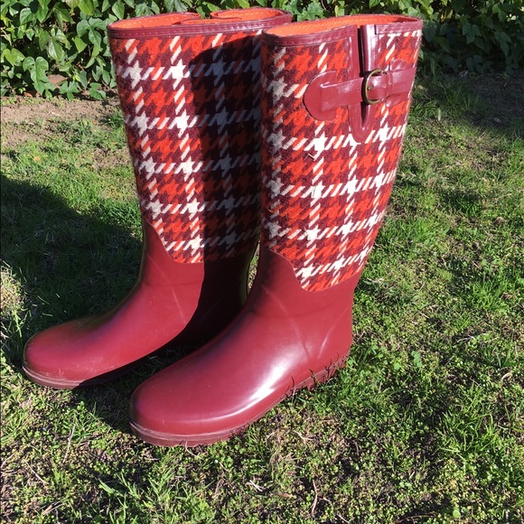 Banana Republic Red Winter/ Rain boot