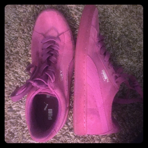 Fuschia pink purple pumas