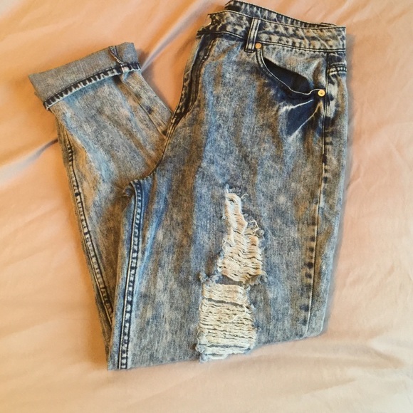 Acid wash Boyfriend Jeans. Perfect condition!