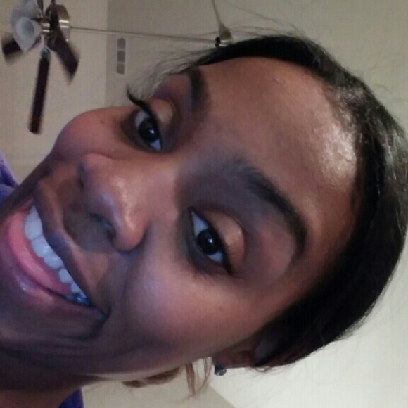 Meet your Posher, Ashleigh