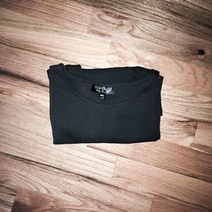 Top Shop- Never worn black croptop with sleeves