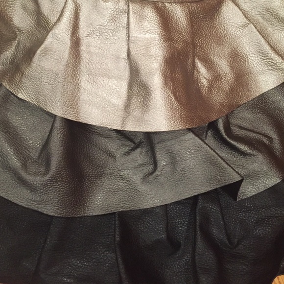 Black, grey, and silver shoulder bag - Picture 2 of 4