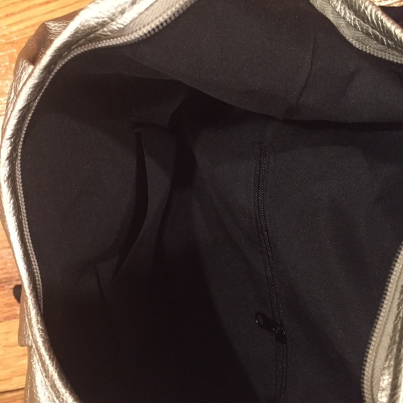 Black, grey, and silver shoulder bag - Picture 3 of 4