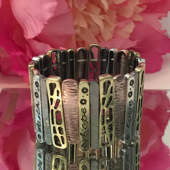 Jewelry - Fashion jewelry