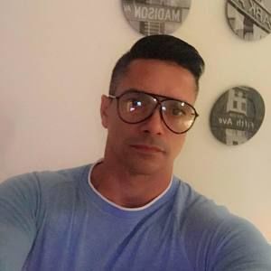 Meet your Posher, Luis