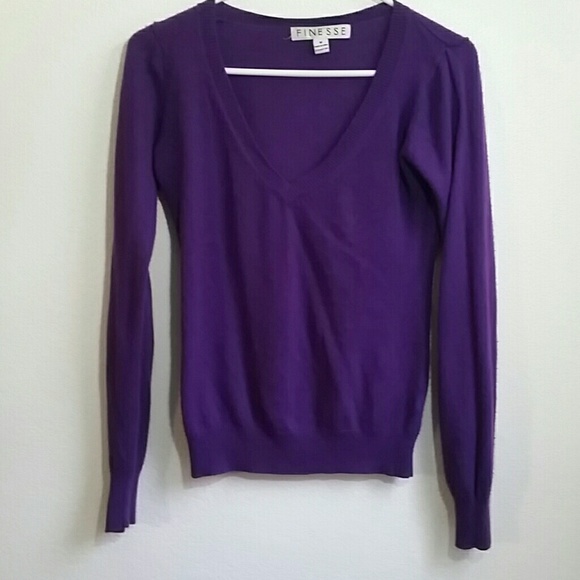 V neck sweater