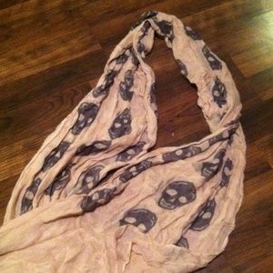 Skull scarf