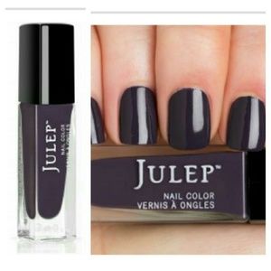 NWT Julep purple "Sandi Bombshell" nail polish