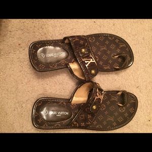 Lv sandles