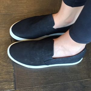 New‼️‼️Black slip-ons