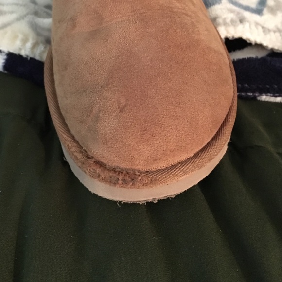 Ugg Boots - Picture 3 of 4