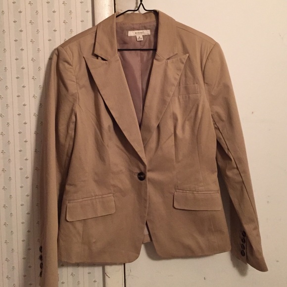 MERONA BEIGE BLAZER- NEW! never worn!