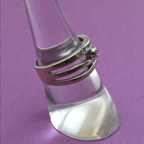 14K White Gold  Wide Band w/ Diamond Ring Size 6 - Picture 3 of 6