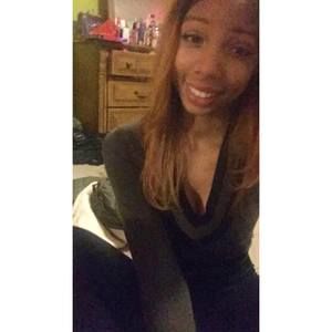 Meet your Posher, Destinee