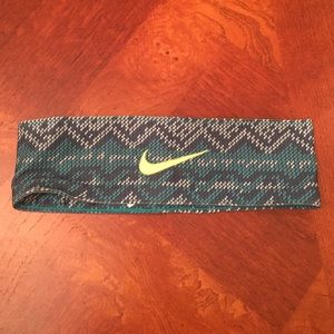 Nike headband